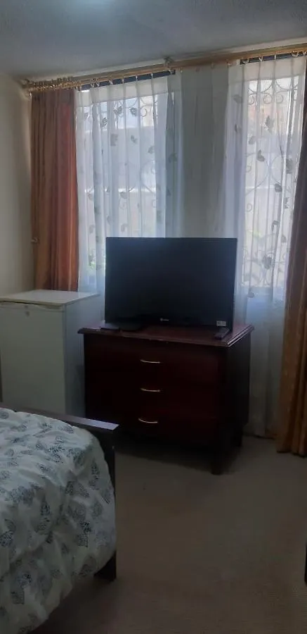 Rento Habitacion Cerca De Embajada Americana Quito 0*,  Ecuador